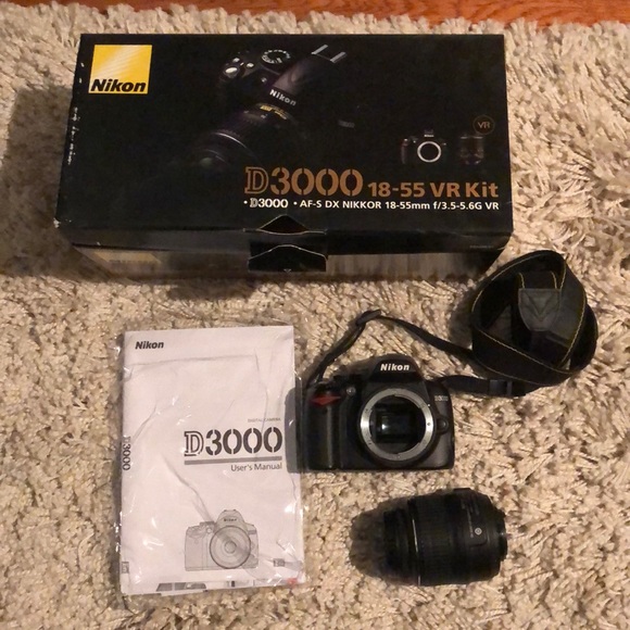 Nikon D3000 VR Kit Nikon D3000 VR Kit
